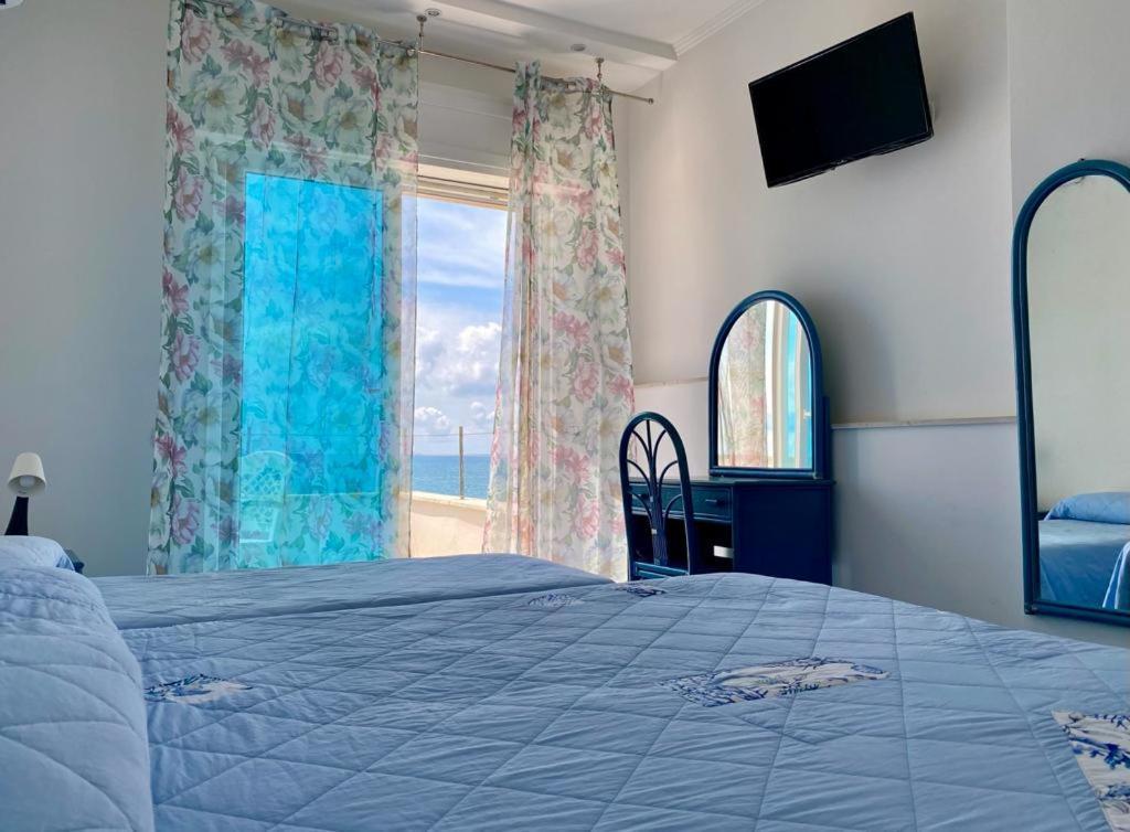 Hotel Sirenetta Anzio Bagian luar foto