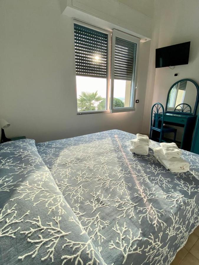 Hotel Sirenetta Anzio Bagian luar foto